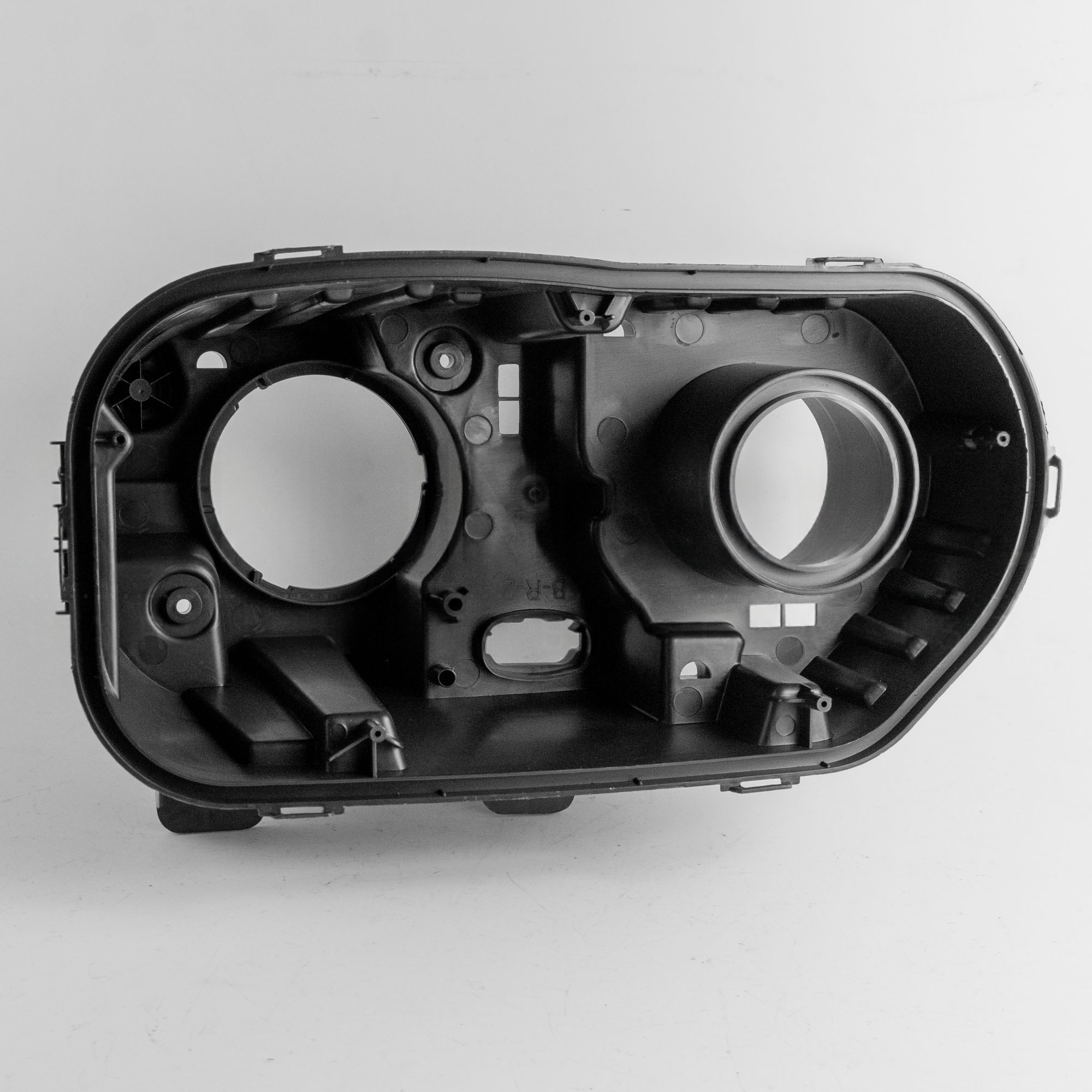 Dodge Challenger 2015–2021 – obudowa reflektora prawa